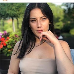 Meet your Posher, Thalia